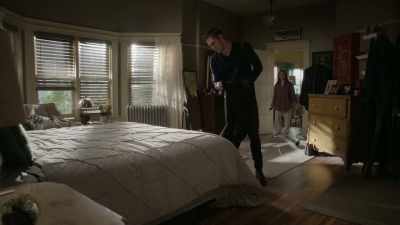 Sean, I went back for you.
I tried to stop it. - What If