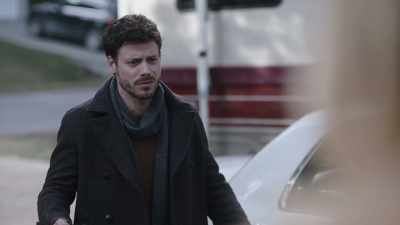 - SEAN JR.: Here we go.
- I didn't tell you about Ali - The Moodys