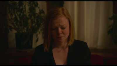 -[Sean] Resonance. You know what that is?
-[zips coat] - Pieces of a Woman