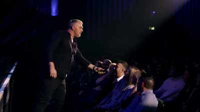 -Sean?
-Yes. [laughs] - Greg Davies: You Magnificent Beast