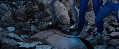 -Search the scout ship. -Precisely what I was thinking. - Z O M B I E S 3