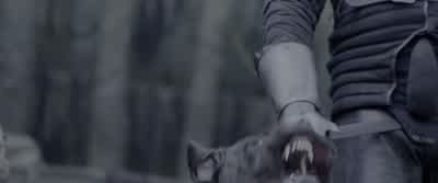 Oi, both hands. - King Arthur: Legend of the Sword