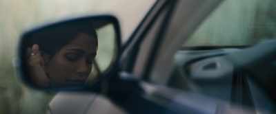 [seat belt clicks] - Intrusion