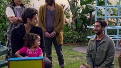 See, Ben? It's not hard.
You got to connect with your kids. - Fuller House