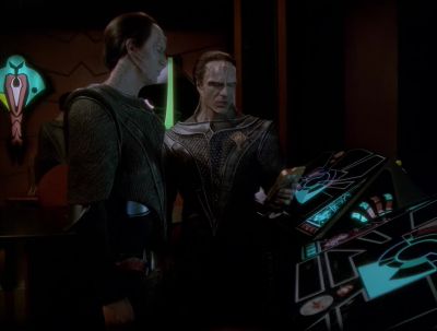 See that Gul Yaltar
receives this immediately. - Star Trek: Deep Space Nine