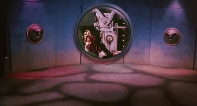 See how you like my royal flush earthling - Flesh Gordon