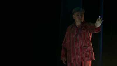See how it twists... and turns? - National Theatre Live: Nye