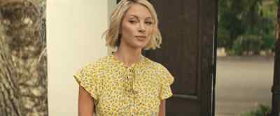 See, I can tell from
your cheap clothes - Trapped Inn