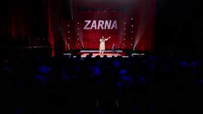 See, this is why
I love my American audience. - Zarna Garg: One in a Billion