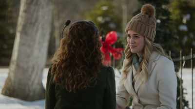 See, this is why, you're such a
great event planner. - Engaged by Christmas