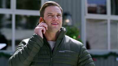 - See, yes, that's the thing,
I agree. - A Sprinkle of Christmas