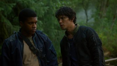 See? You're invisible. - The 100