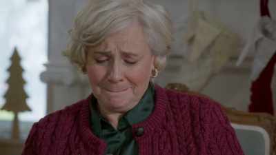 - Seems like it.
- Aw. - Believe in Christmas