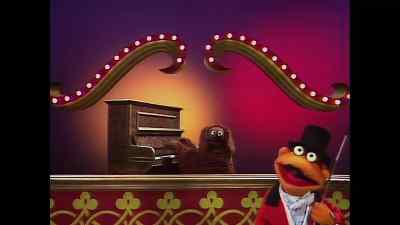 ♪ Seen at the nicest places ♪ - The Muppet Show