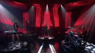 ♪ Seiken
no fuhai! ♪ - Women Who Rock