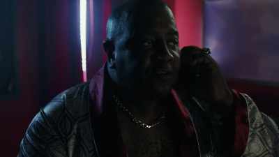 Sell my shit tonight
or it's gonna be consequences. - South Side