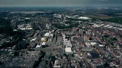 ..selling Class A drugs,
cocaine and heroin, - The Detectives: Fighting Organised Crime