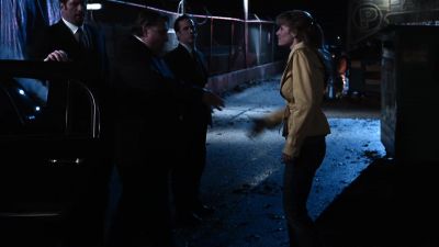 - Senator Burke.
- Howdy, miss. - Smallville