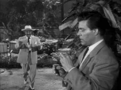 Señor Kane,
I have been looking for you. - Kansas City Confidential