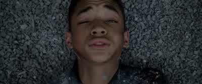 SENSHI: Climb in here, okay? - After Earth