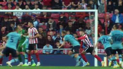 Sent it towards the back post,
header won by Harwood-Bellis - Mission to Burnley