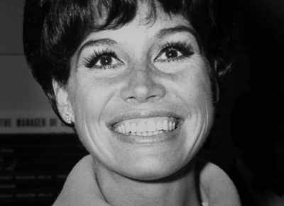 - ♪ (SENTIMENTAL MUSIC PLAYING) ♪
- BILL: Mary always wanted - Being Mary Tyler Moore