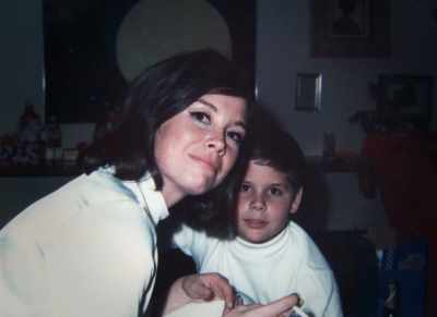 - ♪ (SENTIMENTAL MUSIC PLAYING) ♪
- MARY: I had just separated - Being Mary Tyler Moore