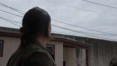 Sentinel Services drone
coming in. We got to move, now. - The Gifted