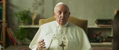 Seolah-olah ada imigran
 kelas satu dan kelas dua. - The Pope: Answers