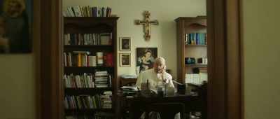 Sepertinya kau lupa gambarnya dengan...
 Terima kasih. - The Pope: Answers