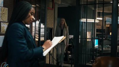 Sergeant Bell. - Law & Order: Organized Crime