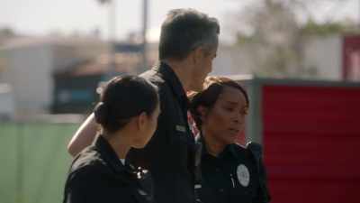 - Sergeant, what happened?
- I don't know. - 9-1-1