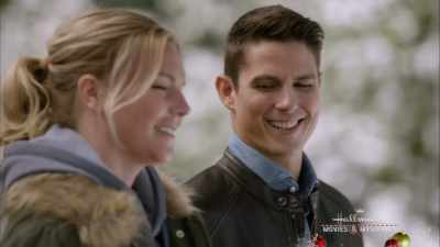 - Seriously, he's very good.
- Okay. - A Veteran's Christmas