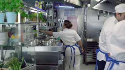 - Service, please!
- (BELL RINGS) - Eat, Love, London