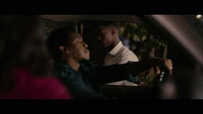 - Seven, get back in the house!
-(car door opens) - The Hate U Give