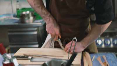 Seven skewers, coming up. - Restaurants at the End of the World