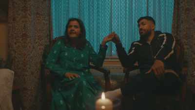 Shafi here was just telling me
about your new fiancee. - Count Abdulla