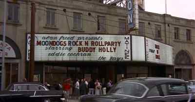 ♪ Shake it, baby shake it ♪ - The Buddy Holly Story