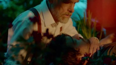 (shaky voice)
My son. - Queen of the South