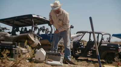 SHALE IS LIKE THIS HARD
PACKED CLAY - Dino Hunters