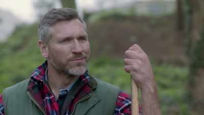 Shall I go and
get my chainsaw? - A Very British Christmas