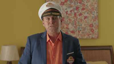 -Shall I leave the hat on?
-Yeah, leave your hat on. - Living the Dream