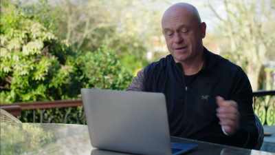 Shall we put rhino in? - Britain's Tiger Kings - On the Trail with Ross Kemp