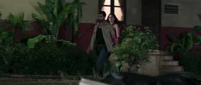 Shanku, no!
It'll be dangerous. Let me do my job. - Junglee