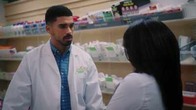 SHARON: HE JUST--HE DOESN'T KNOW
HOW TO BE NORMAL. - Tyler Perry's The Oval
