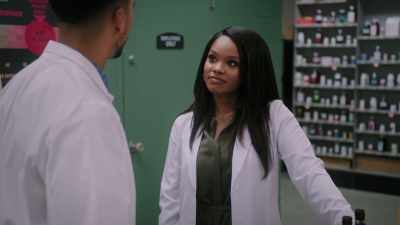 SHARON: NO.
THIS IS TOO MUCH - Tyler Perry's The Oval