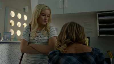 [sharpener buzzing] - Dirty John