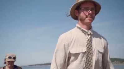 [shaun] abe and sue
are in the pole position, - Race Against The Tide