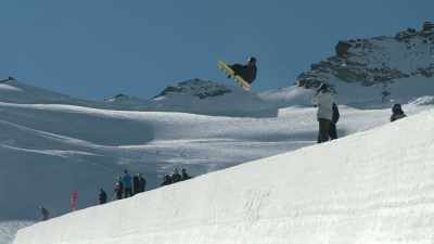 [Shaun] Ayumu's looking solid. - Shaun White: The Last Run