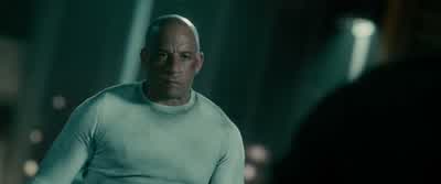 Shaw is in the way. - Furious 7